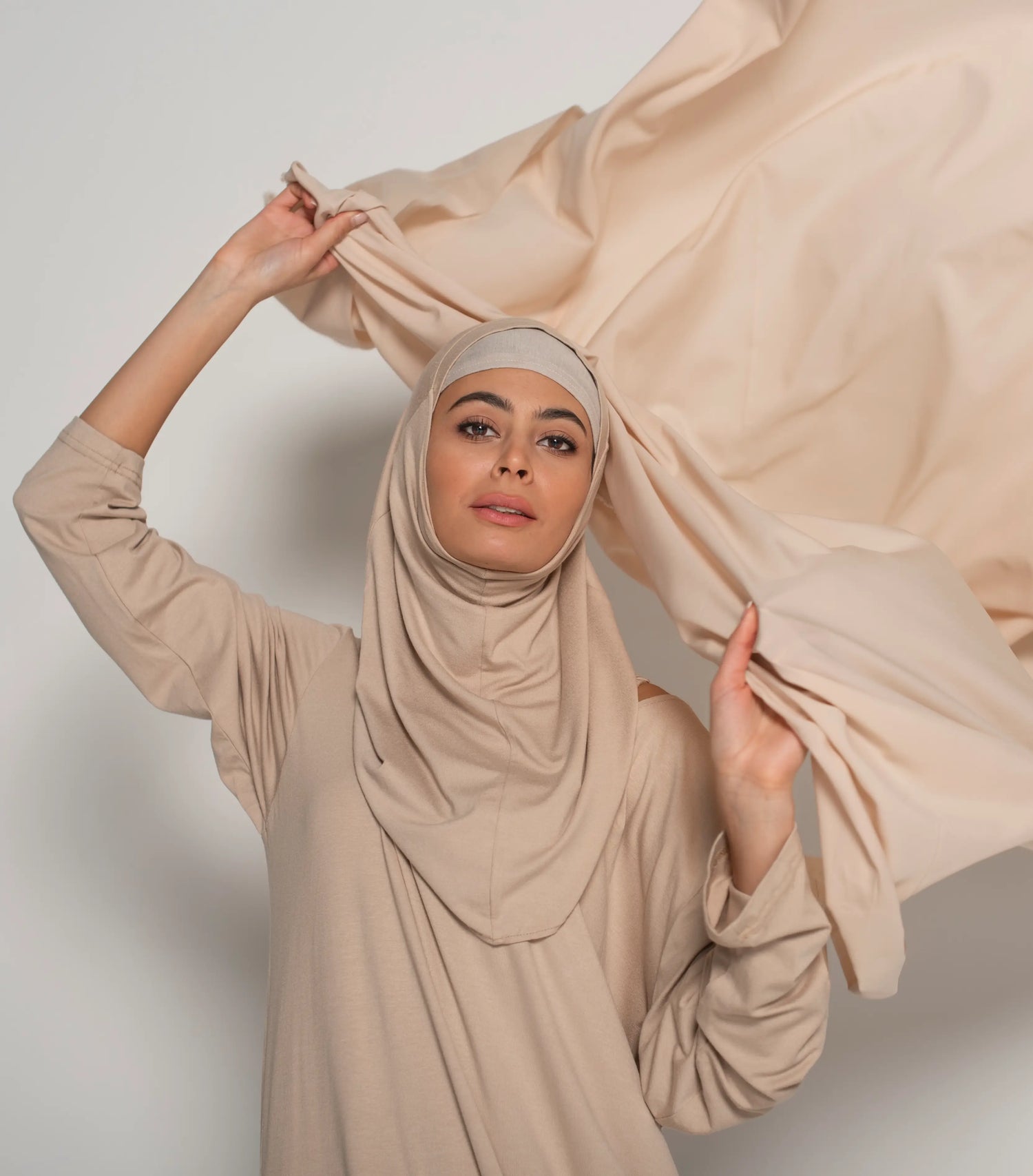How to Style Your Abaya for Every Occasion