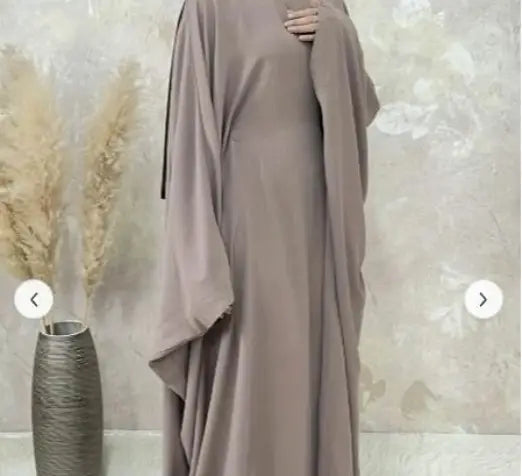 Women's Middle Eastern Abaya Robe with Batwing Sleeves 