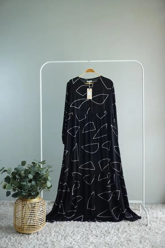 Royal Elegance Designer Abaya – Chic, Classy & Captivating