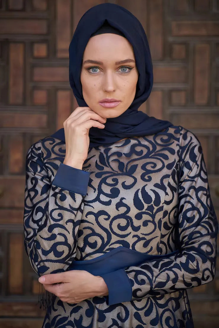 Opulent Designer Abaya – Crafted for Timeless Glamour
